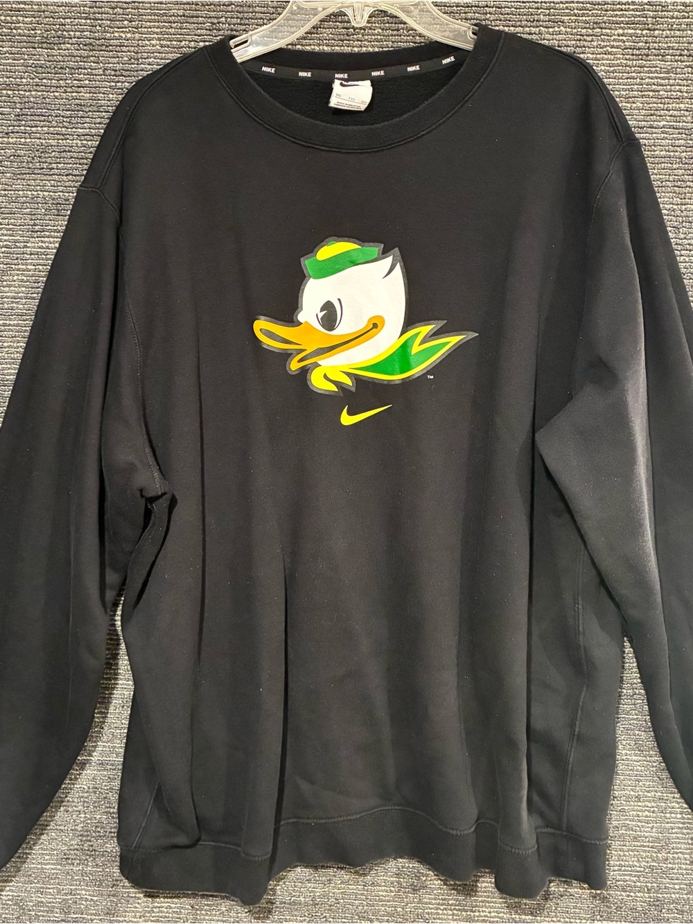Oregon Ducks Nike Black Crewneck Sweatshirt with Yellow & Green Duck Logo Sz XXL